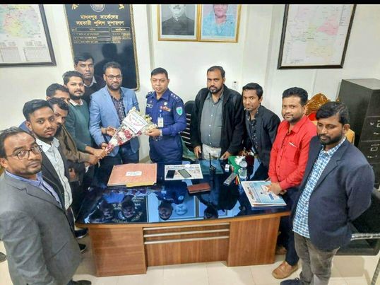 মাধবপুর সার্কেলের নবাগত এএসপির সাথে উপজেলা প্রেসক্লাবের সাংবাদিকদের মতবিনিময় ও ফুলেল শুভেচ্ছা 
