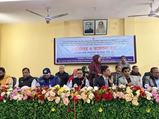 হবিগঞ্জের মাধবপুরে বিমান প্রতিমন্ত্রীর ৩ টি ব্রীজের ভিত্তিপ্রস্তর স্থাপন ও মতবিনিময় সভা অনুষ্ঠিত হয়েছে। 