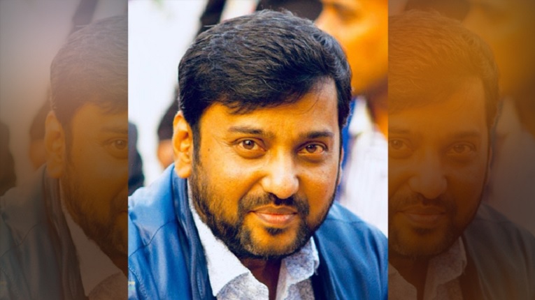 আদালতে হাজিরা দিলেন সম্রাট