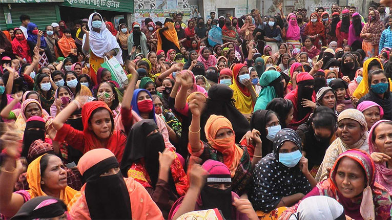 নারায়ণগঞ্জে পোশাক শ্রমিকদের বিক্ষোভ