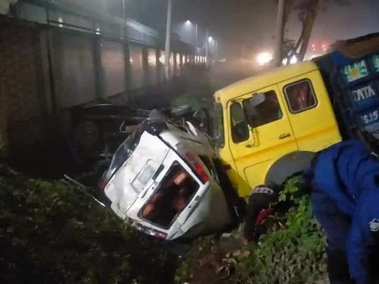 মাধবপুরে ট্রাক ও মাইক্রোবাসের ত্রিমুখী সংঘর্ষে নিহত ৫ ,,