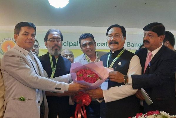 পটিয়া পৌর মেয়র আইয়ুব বাবুলকে সভাপতি ও মিরশ্বরাই পৌর মেয়র গিয়াস উদ্দিনকে সাধারণ সম্পাদক করে ম্যাব এর চট্টগ্রাম আঞ্চলিক কমিটি গঠন