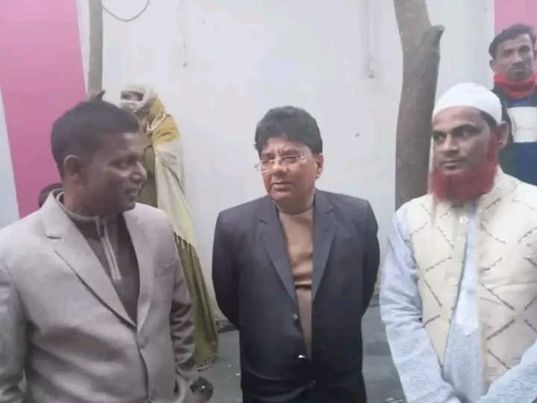 সৌজন্যমূলক সাক্ষাতে বগুড়ার ধুনট উপজেলা আওয়ামী লীগের সভাপতি ও অন্যান্য 