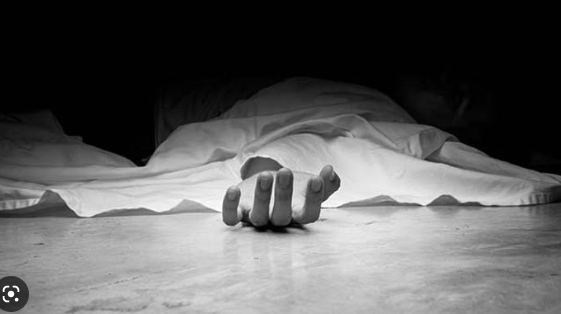 সাপাহারে গলায় ফাঁস দিয়ে মাদ্রাসা পড়ুয়া এক অষ্টাদশির আত্নহত্যা