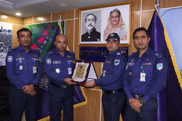 মাগুরার শ্রীপুর থানা ও ওসি জাব্বারুল ইসলাম তৃতীয়বারের মতো শ্রেষ্ঠত্ব 