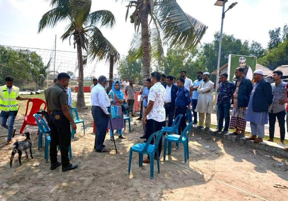 খুলনার পাইকগাছা থানা বঙ্গবন্ধু চত্বরের জায়গা দখলের চেষ্টা; সরজমিনে ইউএনও মমতাজ বেগম