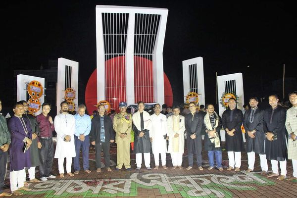 ভোলায় ভাষা শহিদের প্রতি পুলিশ সুপারের শ্রদ্ধা নিবেদন [২১ ফেব্রুয়ারি ২০২৩ খ্রি.] 