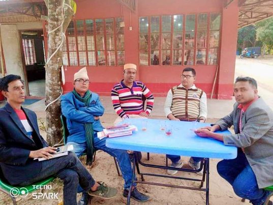লামা কোয়ান্টামে বাংলাদেশ প্রেস ক্লাব বান্দরবান পার্বত্য জেলা শাখার চা চক্র।