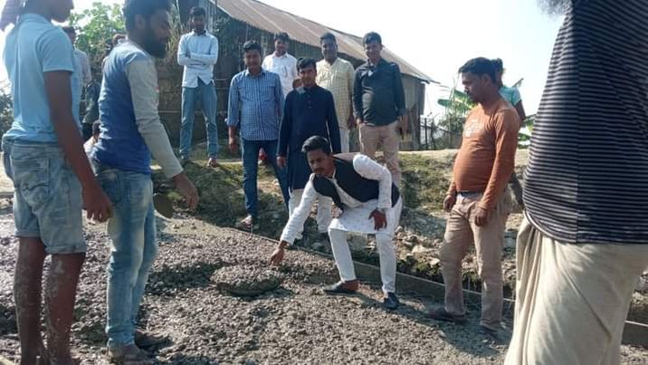 এক যুগ পরে অবিশ্বাস্য এক পরিবর্তন দেখছে আজিমপুরবাসি। 
