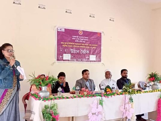 লামা তথ্যআপার সেবাসমুহ এখন উঠান বৈঠক পদ্ধতিতে ডোর টু ডোর।