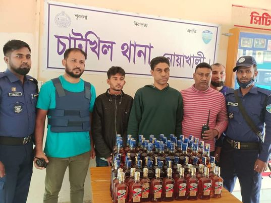 চাটখিল থেকে দুর্ধর্ষ ২ মাদক সম্রাট গ্রেফতার। 