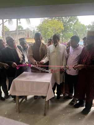পাইকগাছায় মাদ্রাসার ভবন উদ্বোধন ও বই বিতরণ করেন-ইউপি চেয়ারম্যান শাহাজাদা আবু ইলিয়াস 