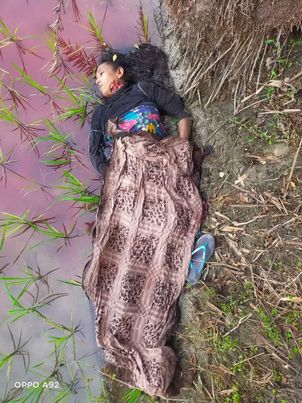 পাইকগাছায় ধান ক্ষেত থেকে নারীর লাশ উদ্ধার 