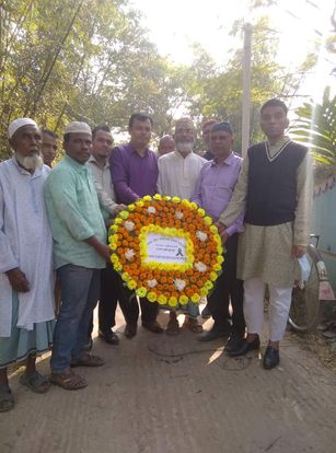 পূর্বহুলাইন সরকারি প্রাথমিক বিদ্যালয়ের শোকসভা। 