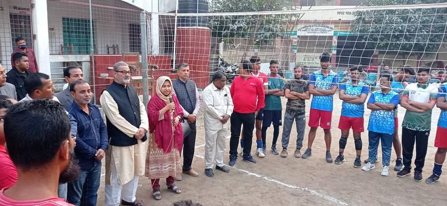 পাইকগাছায় সাবেক এম.এন.এ শহীদ এম,এ গফুর স্মৃতি ৪ দলীয় ভলিবল টুর্নামেন্ট উদ্বোধন