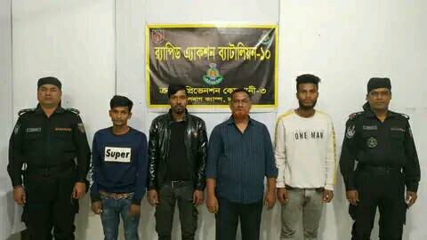 রাজধানীর লালবাগ এলাকা হতে চোরাইকৃত ইজিবাইকসহ ইজিবাইক চোরাই চক্রের ০৪ জনকে গ্রেফতার করেছে র‌্যাব-১০। 
