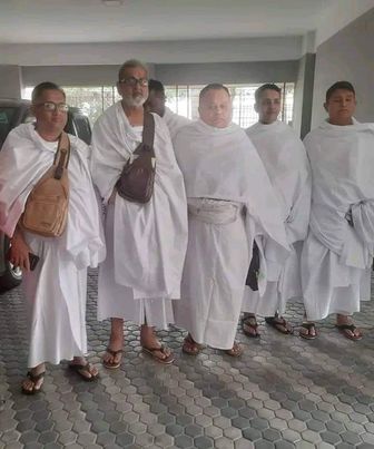 ওমরা হজ্জ আদায় করতে সৌদি রওনা; এমপি বাবু- তার পরিবার এর সদস্যরা ,সকলের কাছে দোয়ার দরখাস্ত