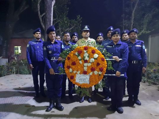ঠাকুরগাঁওয়ে ভূল্লীতে আন্তর্জাতিক মাতৃভাষা দিবস পালনে শহীদের প্রতি শ্রদ্ধাঞ্জলি 
