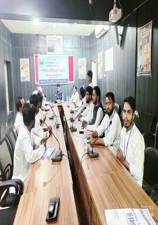 উপজেলা প্রেসক্লাব উখিয়া'র নতুন কমিটির শপথ বাক্য পাঠ। 