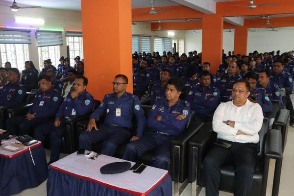 নোয়াখালীতে পুলিশ কনস্টেবল পদে নিয়োগ ব্রিফিং