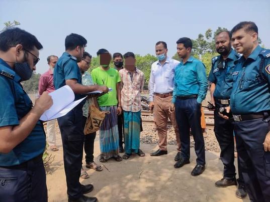 কুমারখালীতে ২ মাদক সেবনকারীকে কারাদণ্ড দিয়েছে ভ্রাম্যমান আদালত 