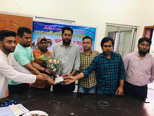 সোনারগাঁও প্রেসক্লাব সাংবাদিক সমিতির নেতৃবৃন্দের সা‌থে সৌজন্য সাক্ষাৎ ক‌রে সোহরাওয়ার্দী কলেজ সাংবাদিক সমিতি। 