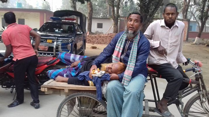 ঠাকুরগাঁওয়ে ভূল্লীতে জমির জের নিয়ে একজনকে কুপিয়ে জখম, থানায় অভিযোগ 