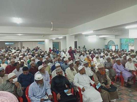 ইফতার সামগ্রী বিতরণ 