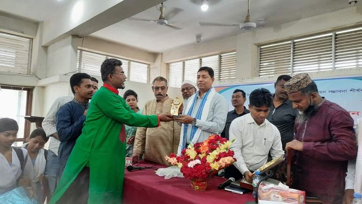 লোহাগড়া উপজেলার সকল অংশীজনের সাথে উন্নয়ন সম্ভাবনা শীর্ষক মতবিনিময় সভা অনুষ্ঠিত হয়েছে 