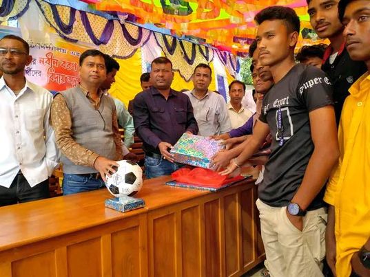 ঠাকুরগাঁও সদর উপজেলার পাথরাজ উচ্চ বিদ্যালয় এ নবীন বরণ ও বিদায়ী অনুষ্ঠান