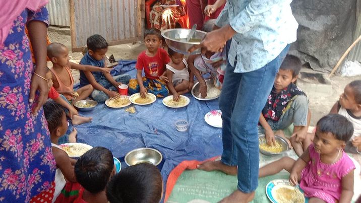 আসন্ন রমজান উপলক্ষে মুক্তকথন কল্যাণ ফাউন্ডেশনের কাঙ্গাল ভোজ!