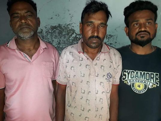 পাইকগাছায় নগদ টাকা ও তাস খেলার সরঞ্জাম'সহ ৩ জুয়াড়ি আটক