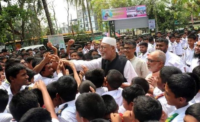 ''প্রতিটি শিশু আল্লাহর বাগানের ফুল''-বঙ্গবীর কাদের সিদ্দিকী বীরউত্তম 