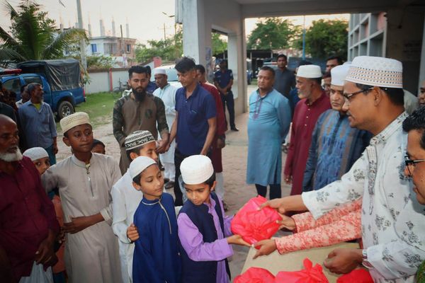 নোয়াখালীর কবিরহাট বাজার মনিটরিং করেন এসপি। 