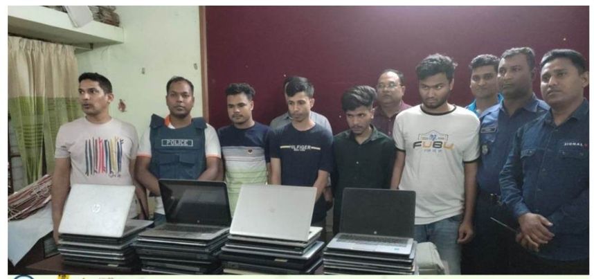 ঠাকুরগাঁওয়ে পর্নোগ্রাফি তৈরির অভিযোগে চার জনকে আটক।