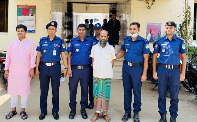 ভালুকায় ২৭ বছর পালিয়ে খাকা মামলার আসামী গ্রেফতার