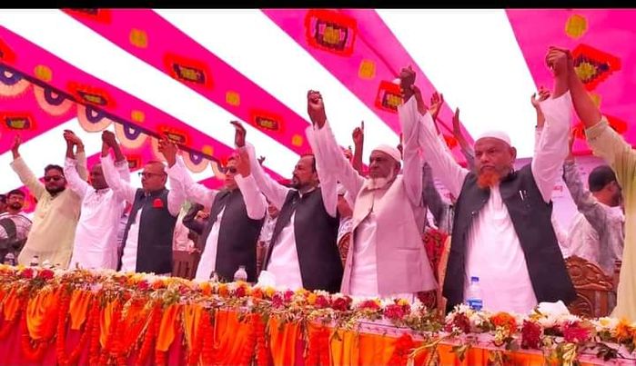 বাউফলে উপজেলা চেয়ারম্যান ও মেয়র এক মঞ্চে এক্যের ডাক দিলেন সাংসদের বিরুদ্ধে ।
