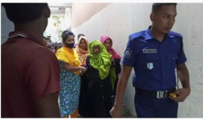 মাদারীপুরের ডাসারে ছিনতাইকারী চক্রের ৭ নারী সদস্য আটক