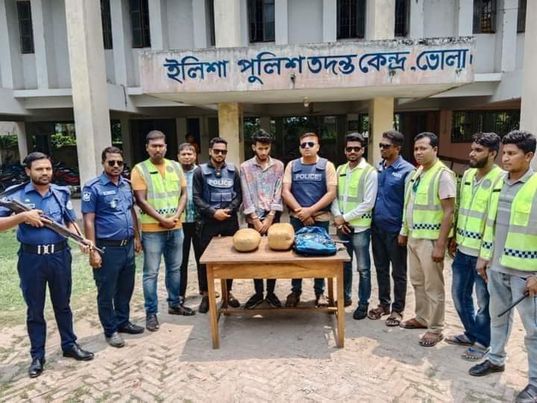 ভোলায় ৭ কেজি গাঁজাসহ আটক-১ 