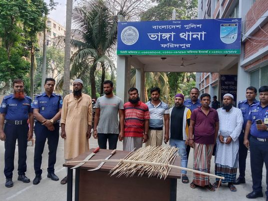 ভাঙ্গায় আধিপত্য বিস্তার নিয়ে ধরে নিয়ে রগ কেটে দেওয়ার ৭ আসামি গ্রেপ্তার।