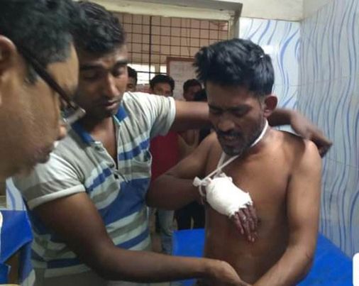 হরিণাকুণ্ডুতে আবারও ইজিবাইক চালককে কুপিয়ে জখম 