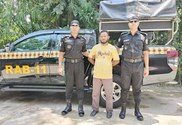 রামগঞ্জে নারী ও শিশুর অর্ধগলিত মরদেহ উদ্ধারের ঘটনায় জড়িত প্রধান আসামি গ্রেফতার