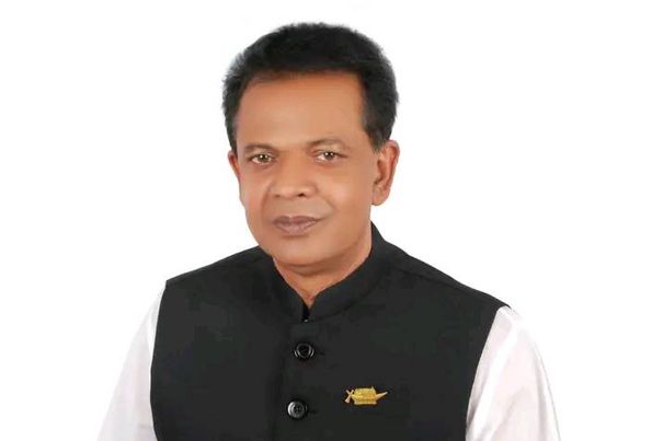 ২৯ নং ওয়ার্ডের অসম্পূর্ণ কাজ সম্পন্ন করার লক্ষ্যে শাহজাহান মিয়া সাজু কে ঠেলাগাডি মার্কায় ভোট দিন। 