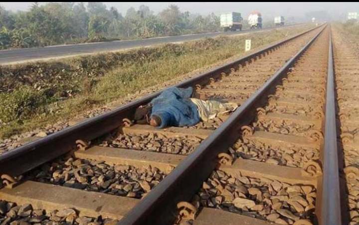 গাজীপুর শ্রীপুরে রেললাইন থেকে যুবকের খণ্ডবিখণ্ড লাশ উদ্ধার