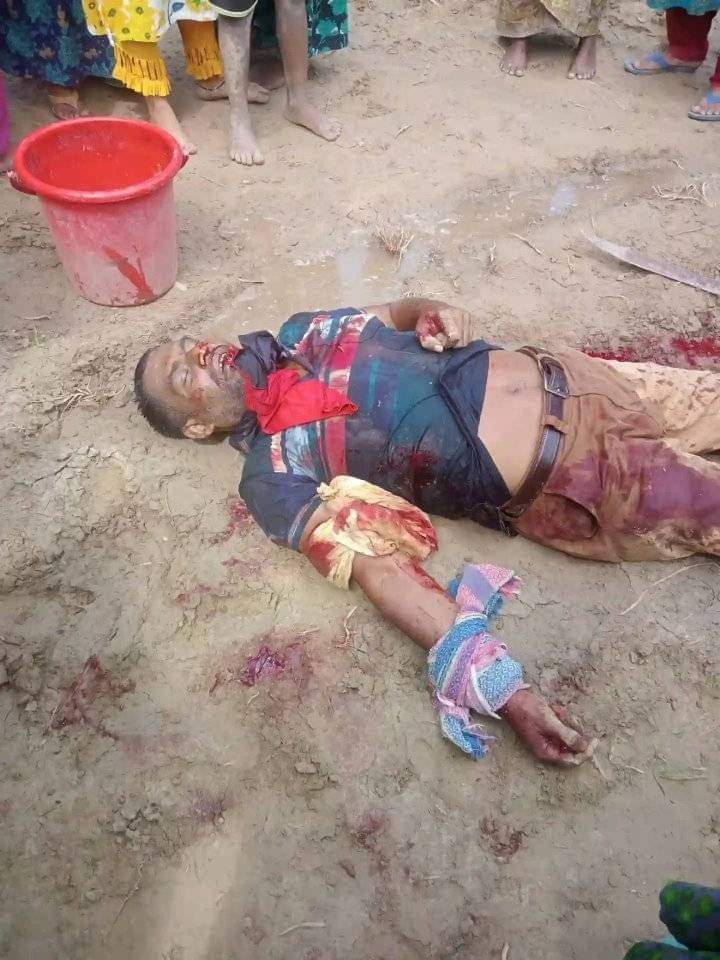 কুষ্টিয়ায় দৌলতপুরে জমি নিয়ে বিরোধ কৃষককে কুপিয়ে হত্যা