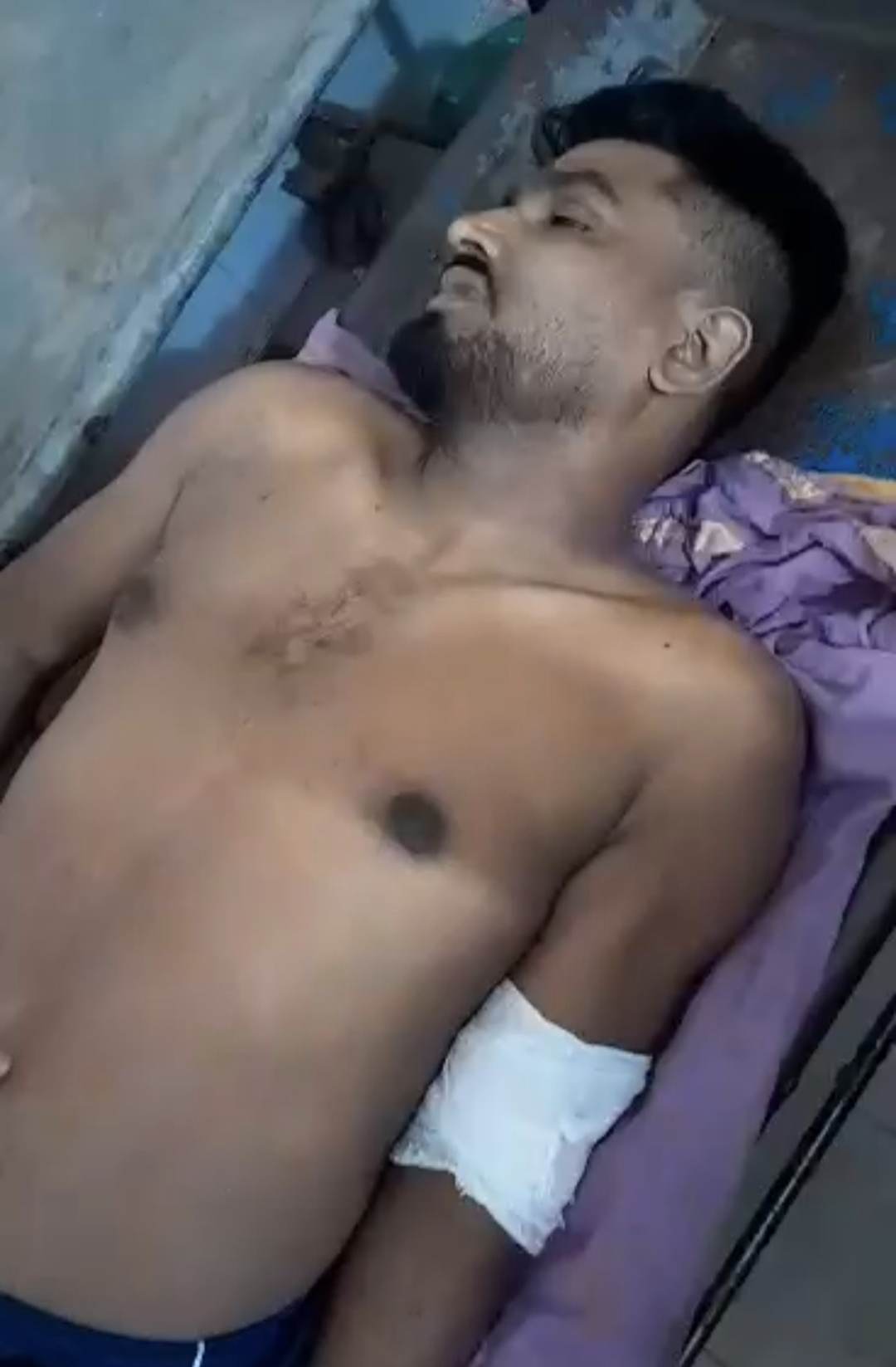 কালিয়ায় পল্লী চিকিৎসককে কুপিয়ে হত্যা!