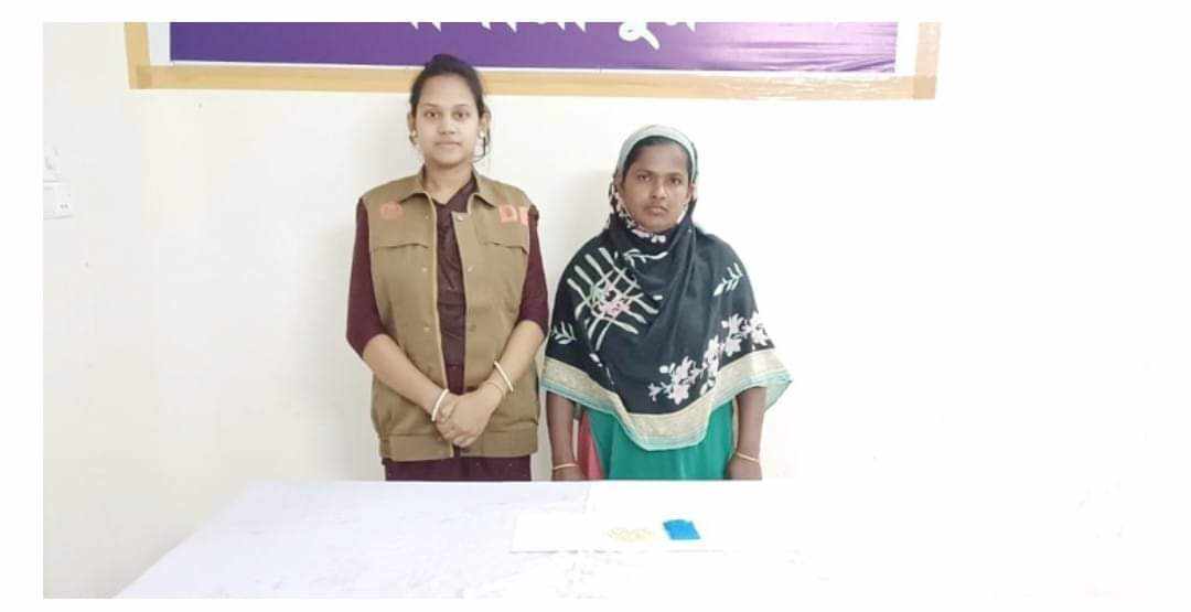 মাদারীপুরে ডিবির হাতে ইয়াবাসহ নারী মাদক কারবারি প্রেফতারের পর কারাগারে প্রেরণ 