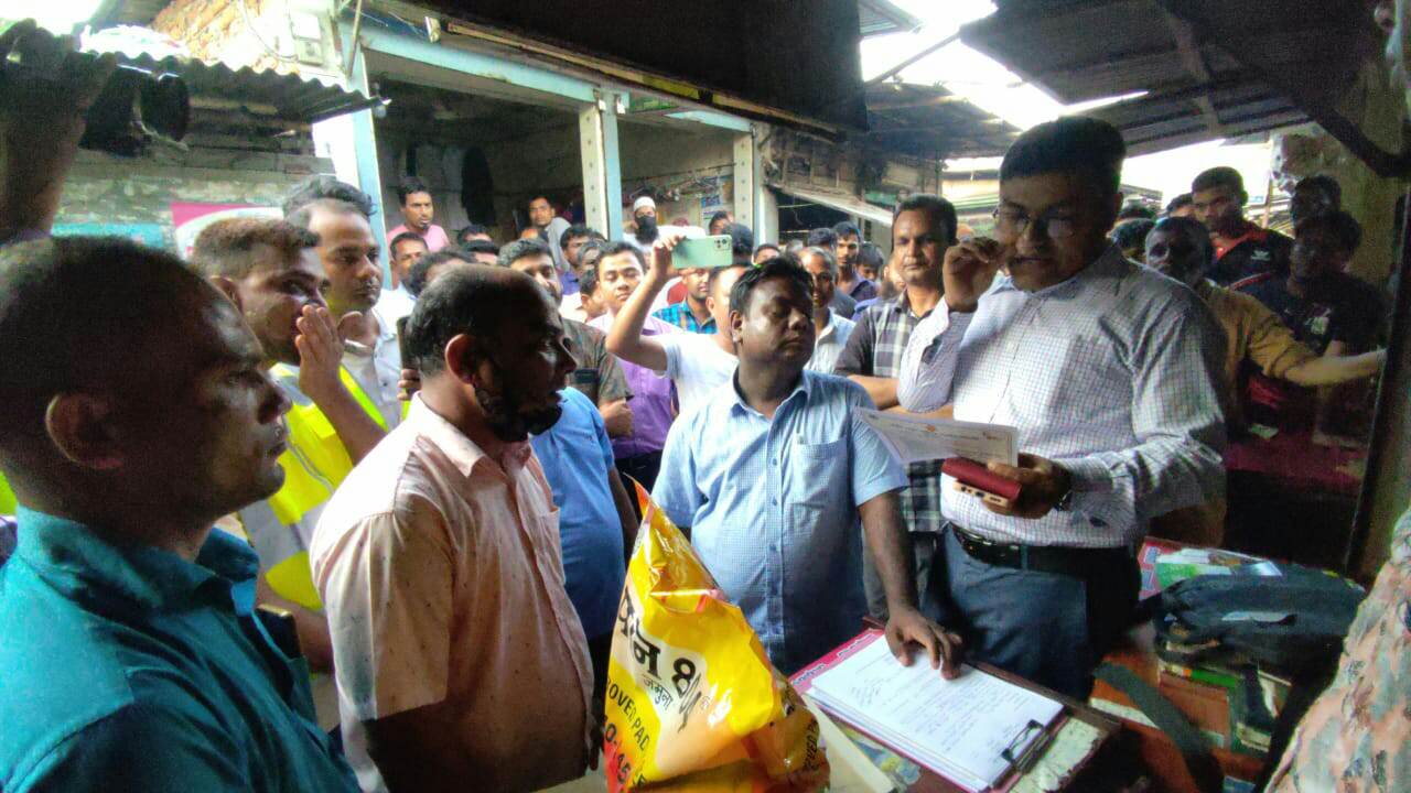 এক সপ্তাহ আগে ভ্রাম্যমাণ আদালতে ভারতীয় ধানবীজ আটক