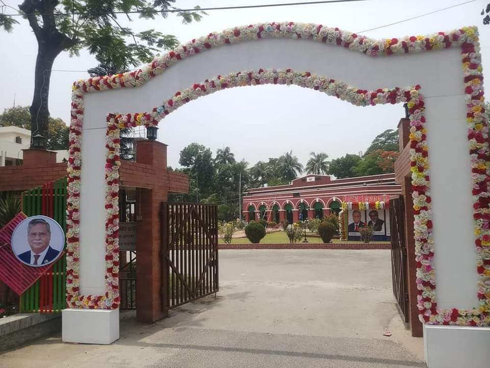 মহামান্য রাষ্ট্রপতিকে বরণে প্রস্তুতি চলছে পাবনায়
