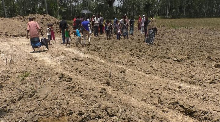 এক রাতেই মিশে গেলো অর্ধশত কবর ;স্বজনদের আহাজারি 